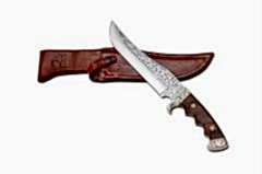 Bora 509 C Black Bear Ceviz Saplı Gravürlü Bıçak